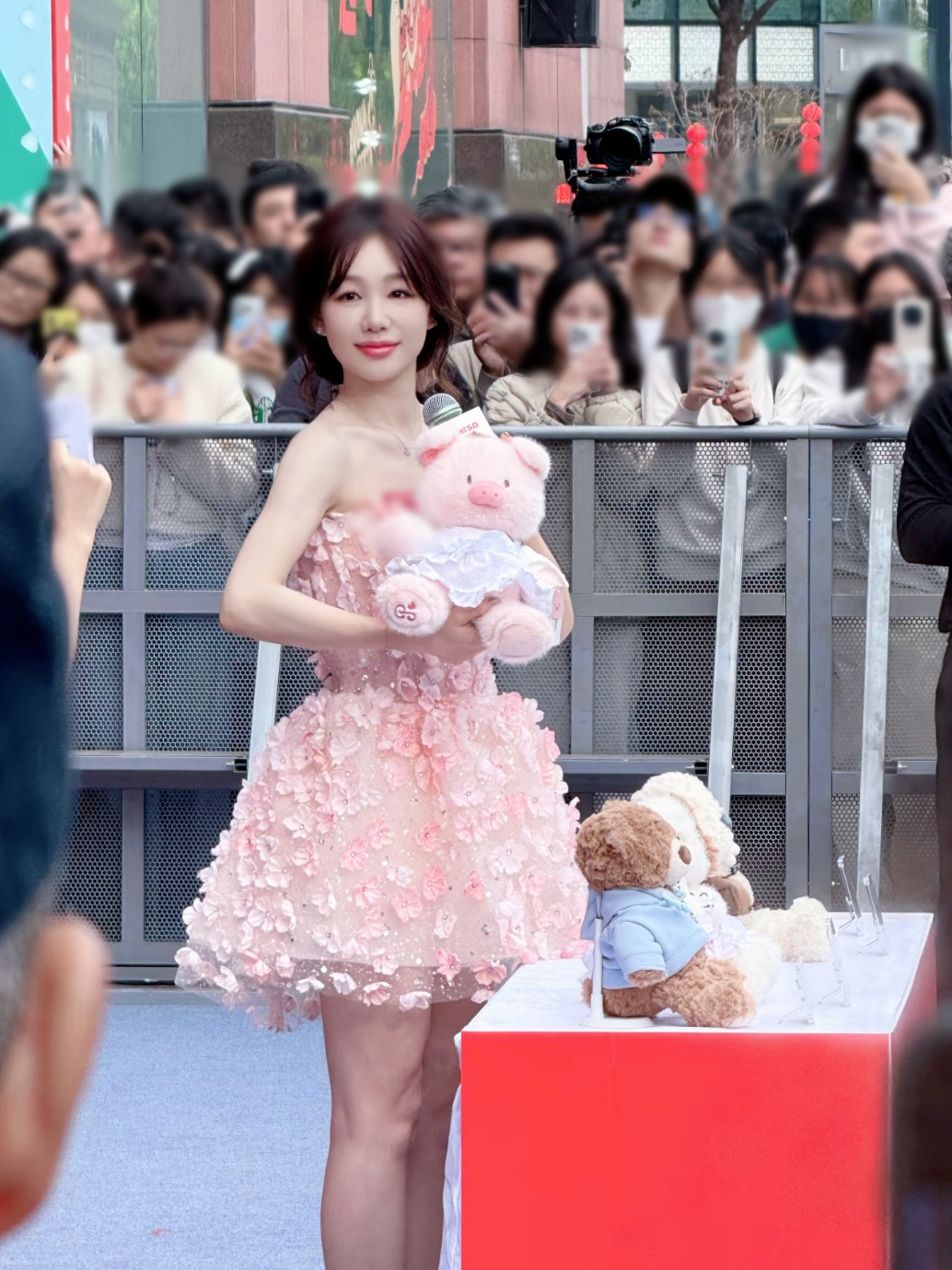 徐梦洁暗黑洋娃娃秒切美萌花仙子徐梦洁今日份广州线下活动我一整个被甜妹击中心脏了！