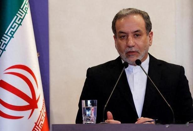 伊朗拒绝出席“沙姆沙伊赫和平峰会”。这个会议只是特朗普作秀，它根本不在乎加沙人民