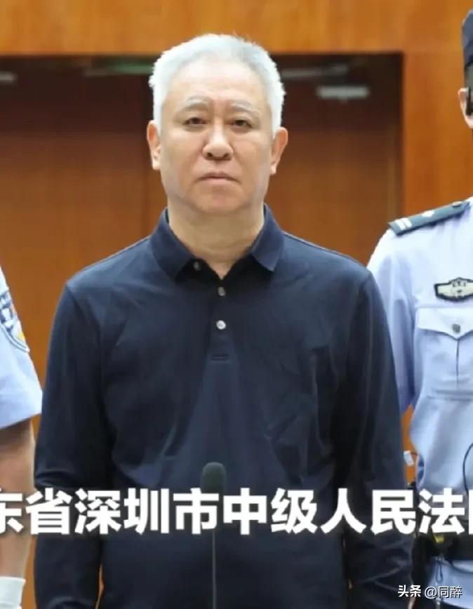 伍子胥过昭关一夜白头，许家印坐牢全身毛发尽白。

巨亏下2.5万亿元黑窟窿的许家