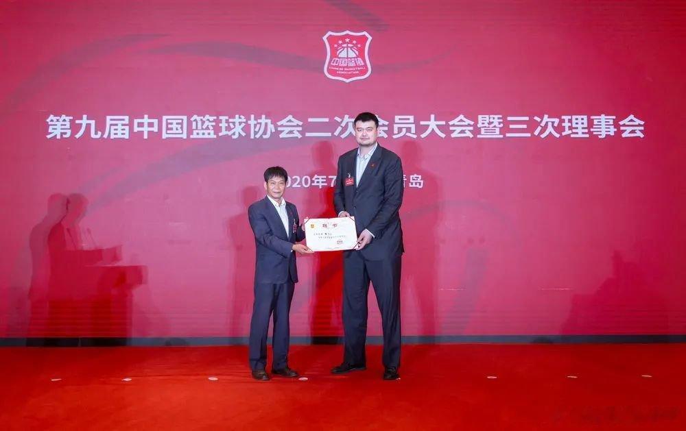近日，中国篮协进行了一系列人事变动：在原纪委书记袁永清担任中国足协副主席后，原举
