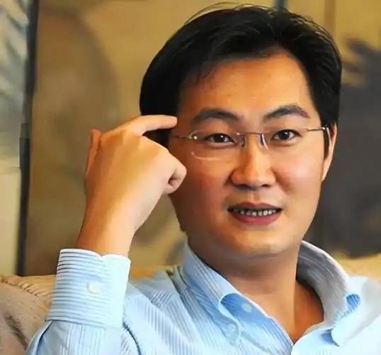 2002年，马化腾想以300万的价格卖掉QQ，张朝阳只肯出60万，就在马化腾犹豫