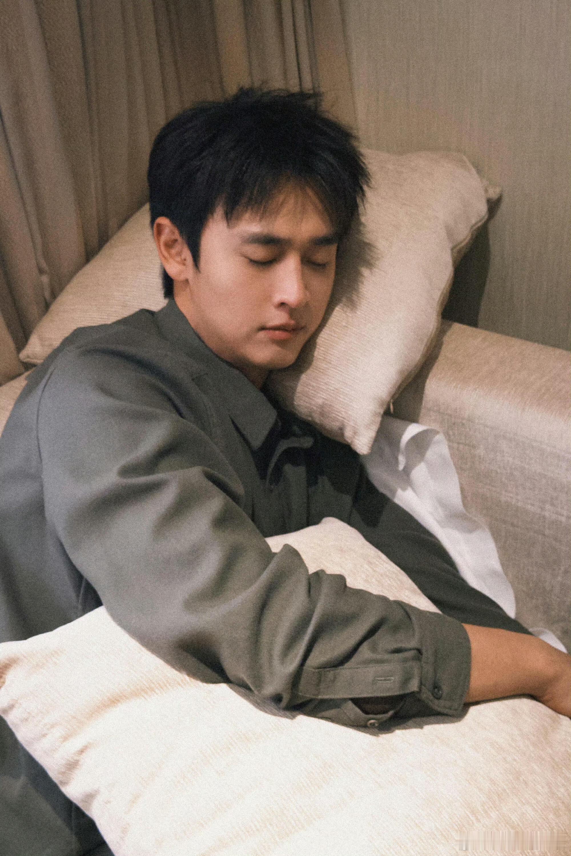 王天辰不愧是理想型姐夫看完王天辰这段谁不想跟他结婚 王天辰把松弛感焊在身上！洗衣