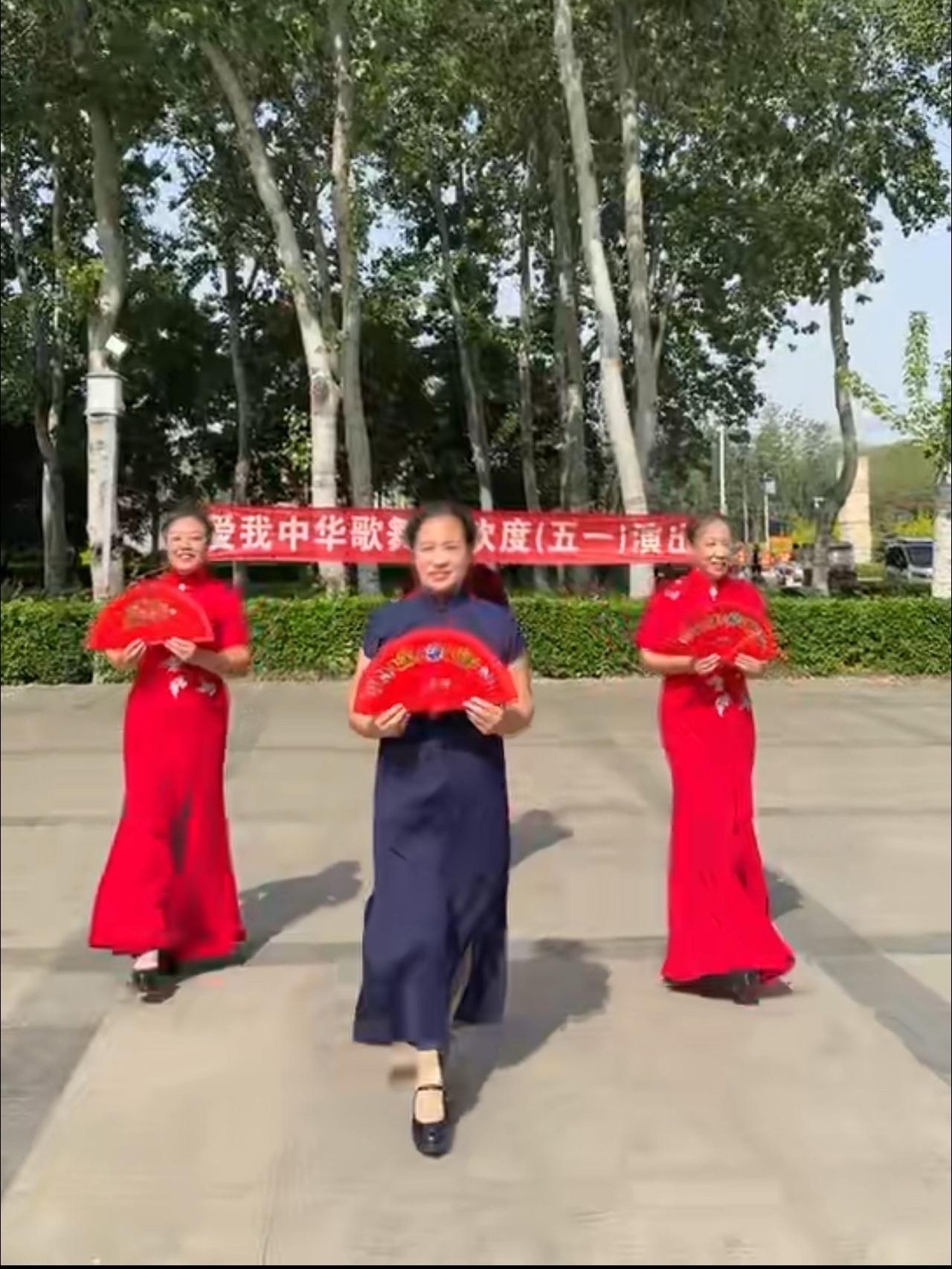【歌舞欢腾庆五一 文艺演出致敬劳动者】2026年“五一”国际劳动节来临之际，正定