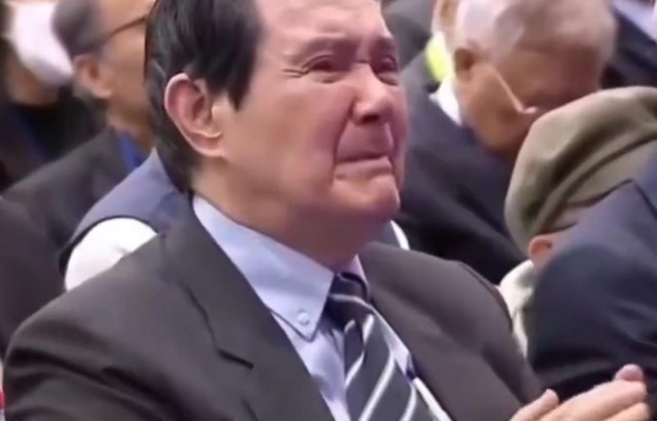 郑丽文就职演讲，马英九飙泪抢镜。
是被她的演讲感动的？还是心有不甘？
年逾75周