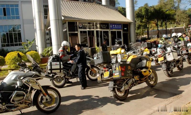 绝大部分国人一生忙于奔波逃生。哪有时间，精力和财力去旅游？一个人安稳的把小日子过