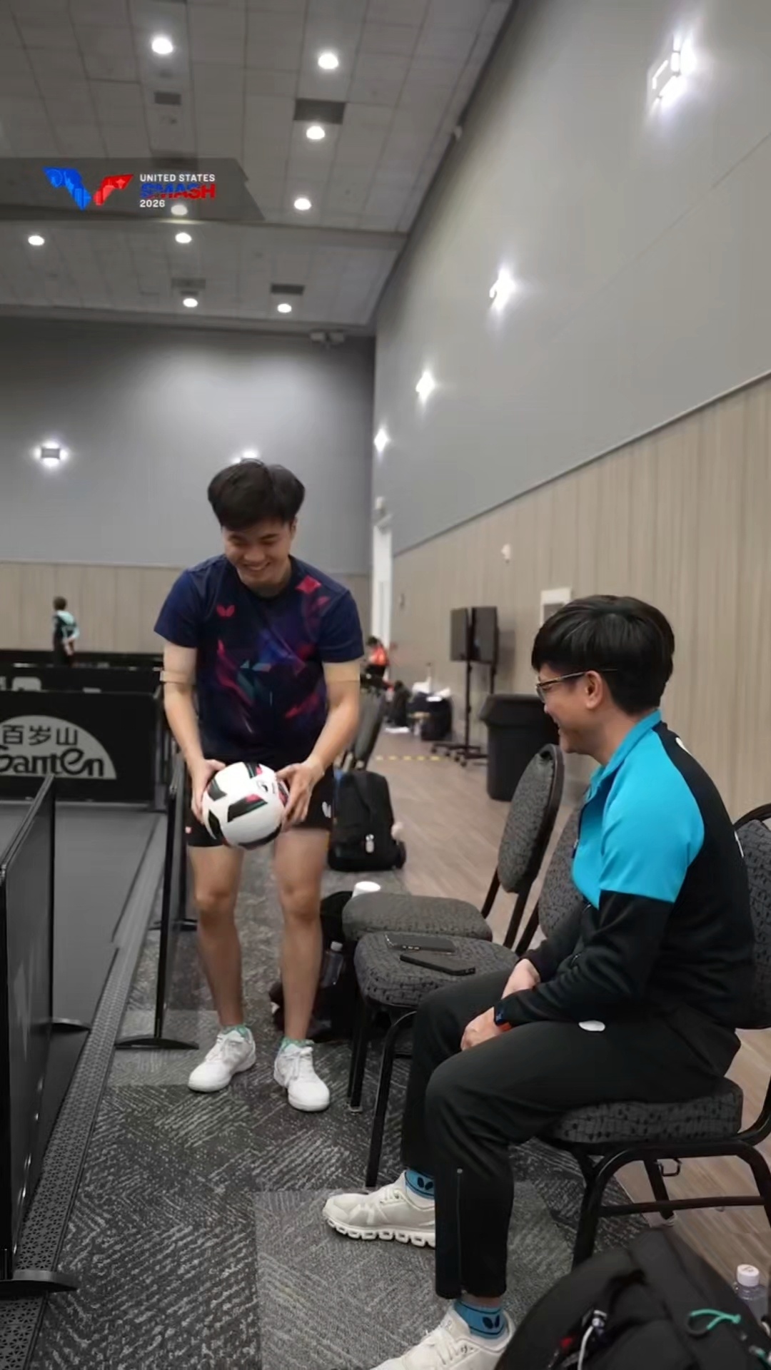 猫🐱玩⚽ 