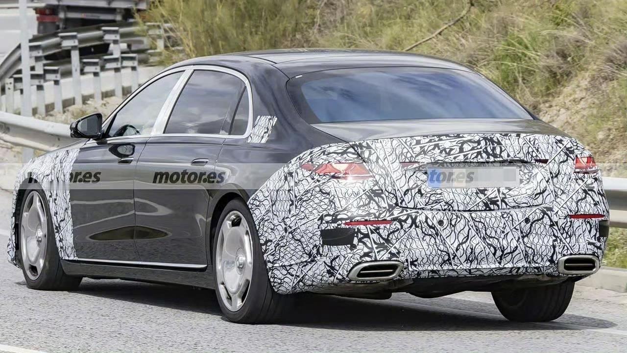 新款迈巴赫S级开始路试了据说，中改S级1月29号发布，新款迈巴赫S级26年4月发