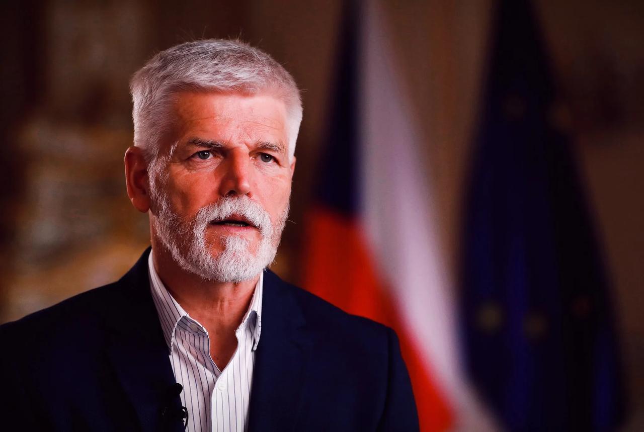 捷克总统彼得·帕维尔表示：他接受捷克军队进入乌克兰并与俄罗斯开战

他表示，他对