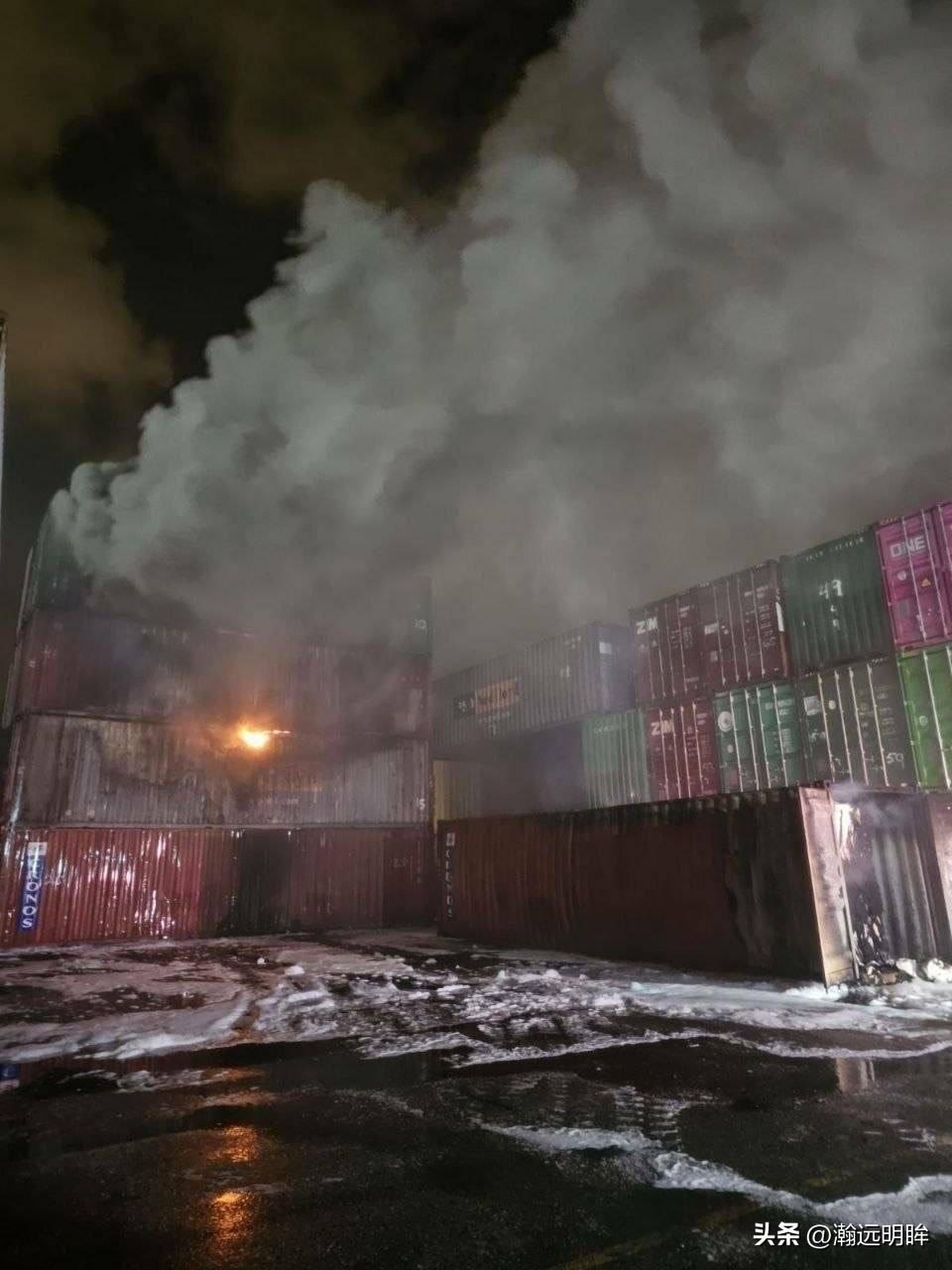 昨晚大约凌晨1点，伊朗对海法地区发动射击行动。爆炸导弹的碎片击中了海法港外及附近