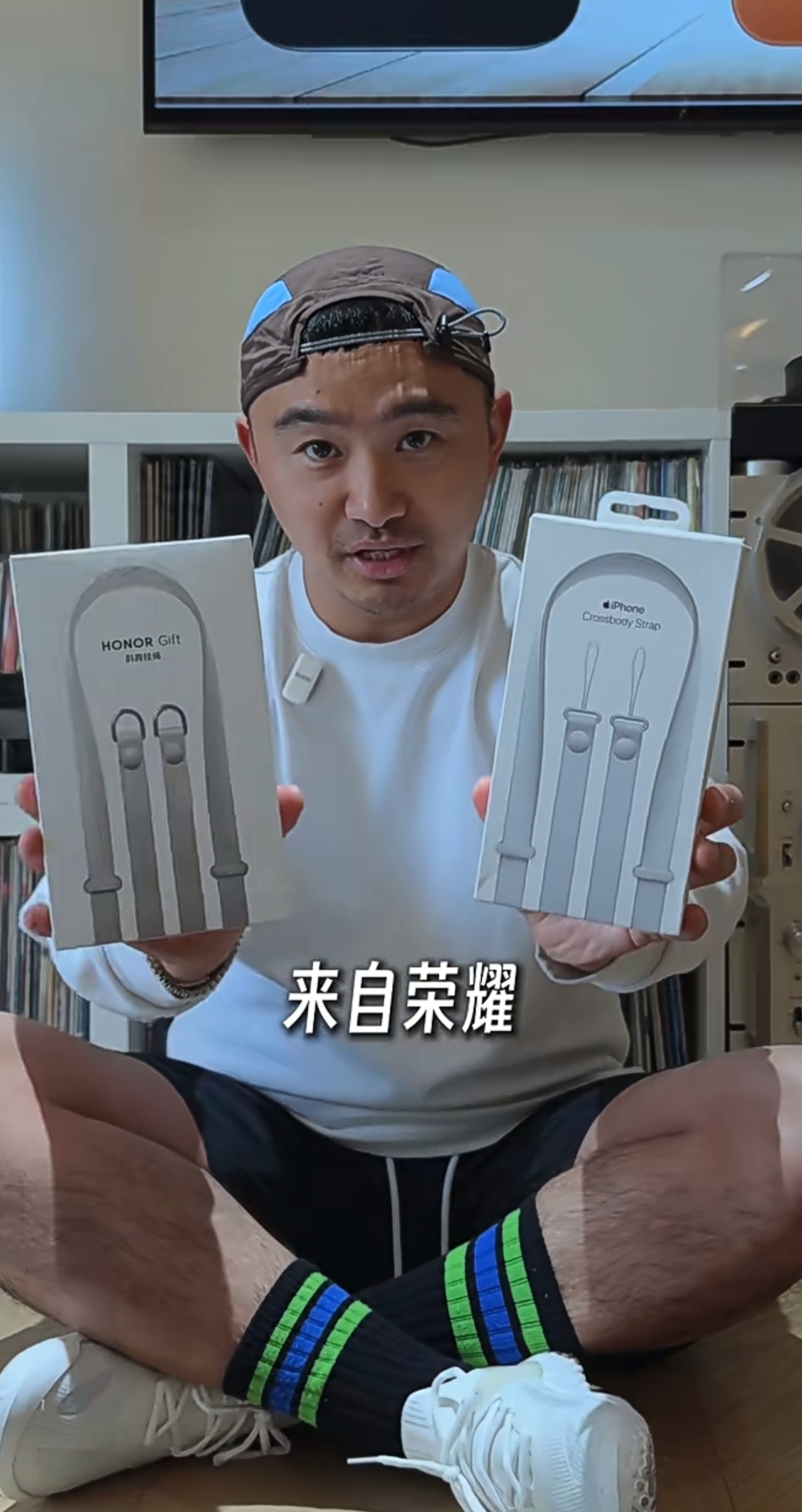 从系统到外观设计，甚至包装盒都要几乎一模一样😢，就很离谱了，为什么明明一个好好