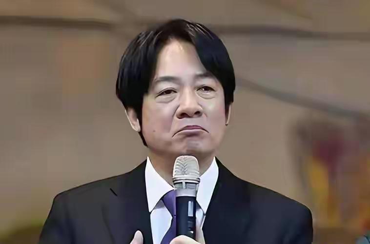 统一的核心矛盾在哪里？为什么说和平统一很难？

第一：台湾人的身份证上写着所谓的