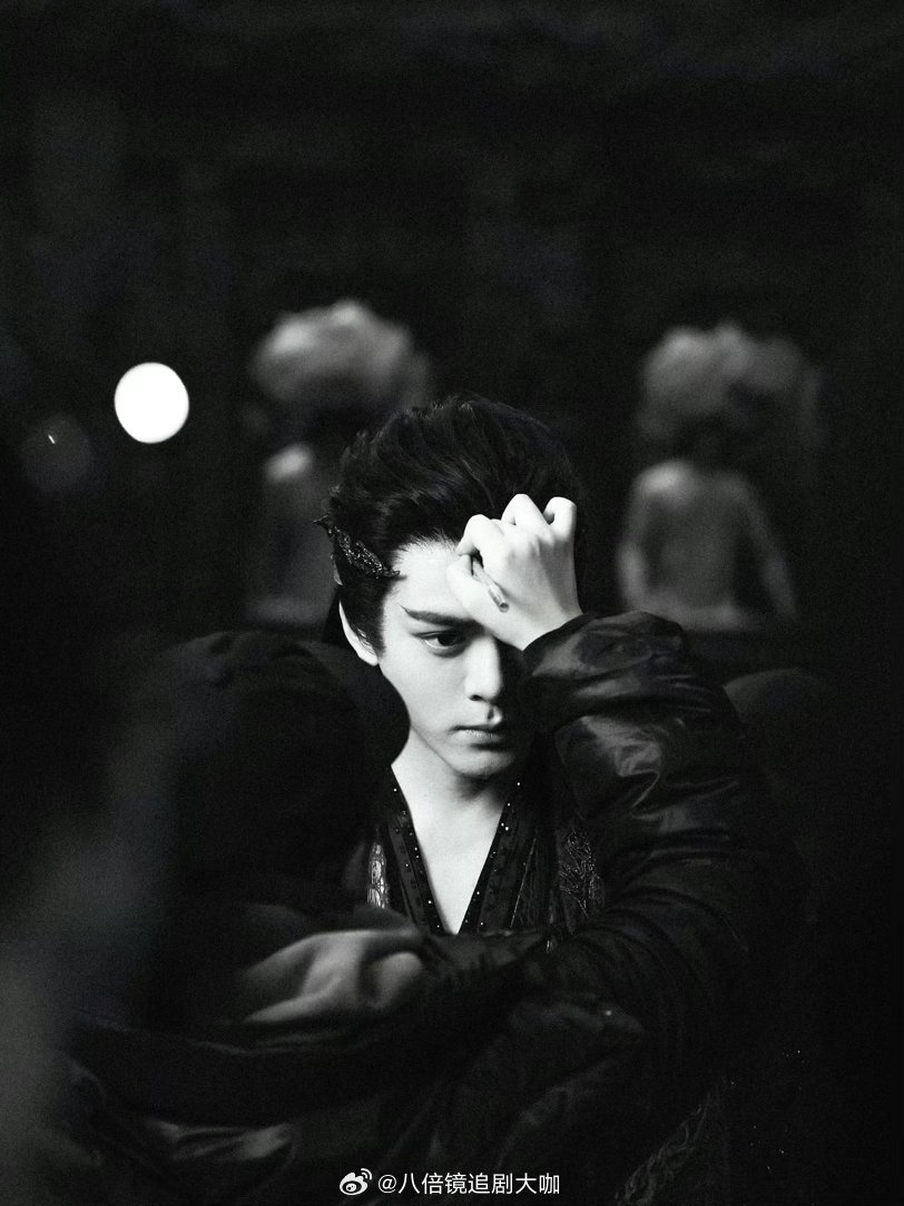 陈都灵雾妄言总是在妄言想到陈都灵和曾舜晞后面的对手戏，就忍不住露出姨母笑，陈都灵