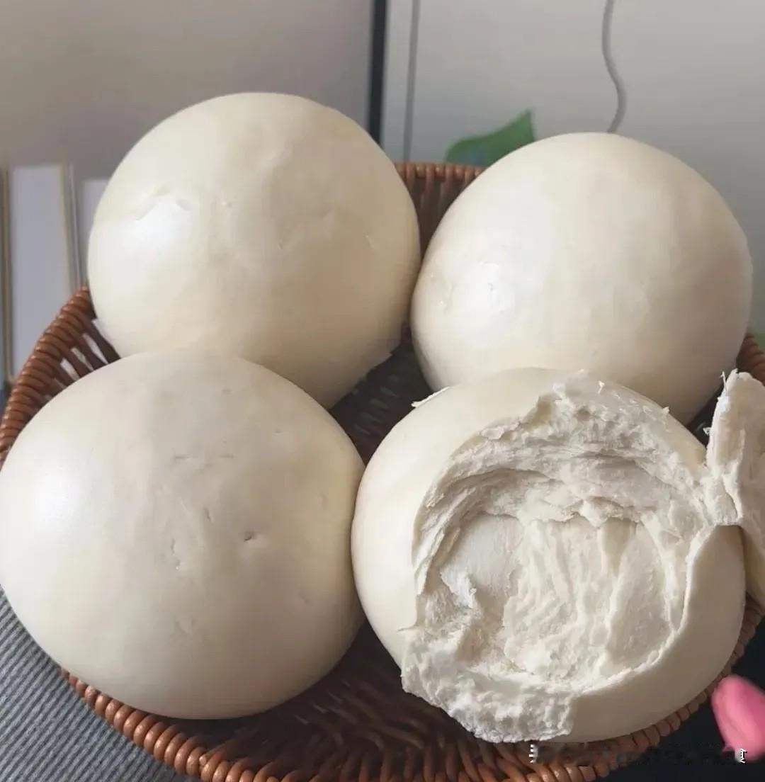 大家知道为什么吃馒头血糖极速升高，到中午又极速下降，又饥饿？