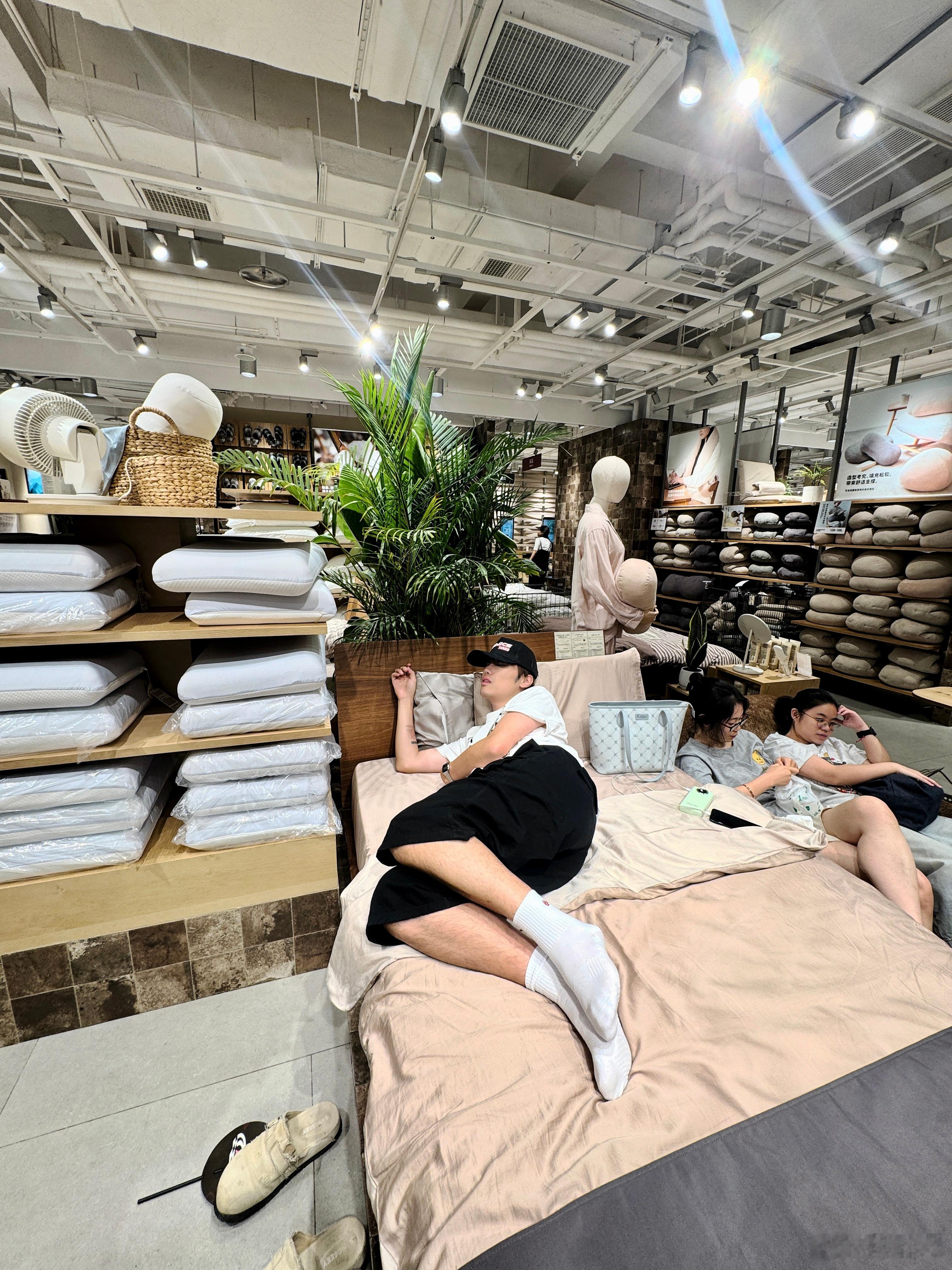 年轻人睡眠质量就是好 