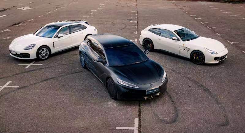 #腾势Z9GT全球命名发布# 越来越自信了，产品力已经由腾势和仰望打过样，这次的