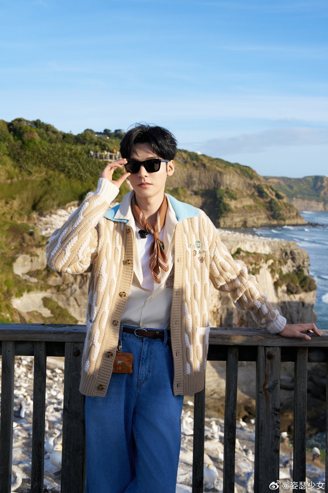 龚俊不懂爱恨情仇煎熬的我们俊俊进原曲出神曲，传歌游戏被你玩成个人演唱会首唱会咯