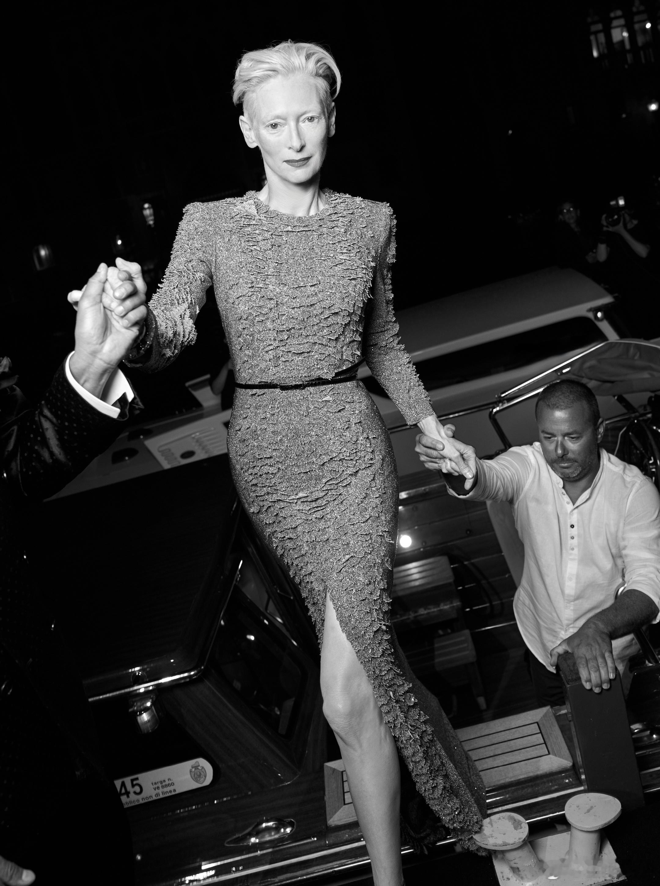 救命！TOMFORD在威尼斯搞的晚宴也太懂追星人了吧！全新魅夜兰花典藏香水发布，