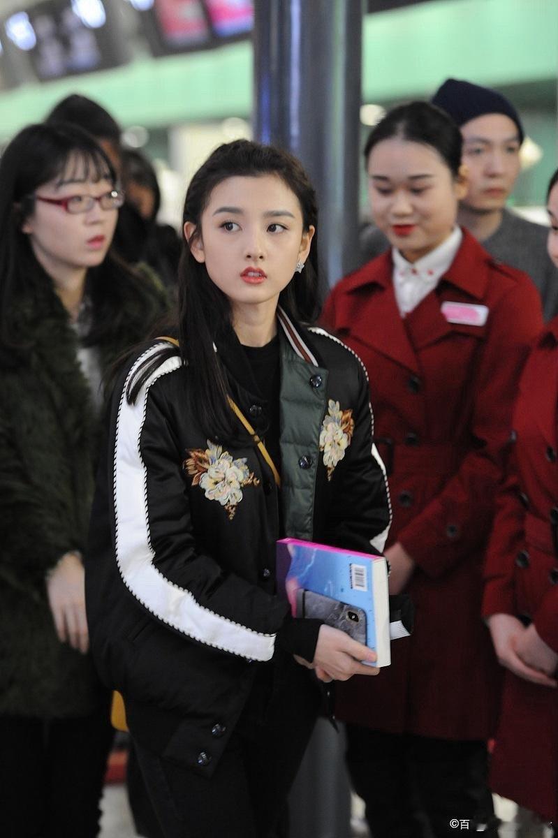 宋祖儿的嘴，合不上吗？童星宋祖儿从小就美出天际，而且是越长大越漂亮的女孩。她头型