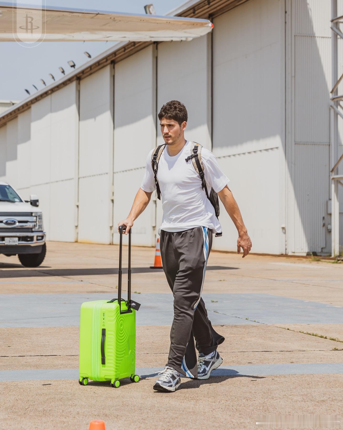 启程LA，战明日G5。KD继续缺阵。火箭vs湖人