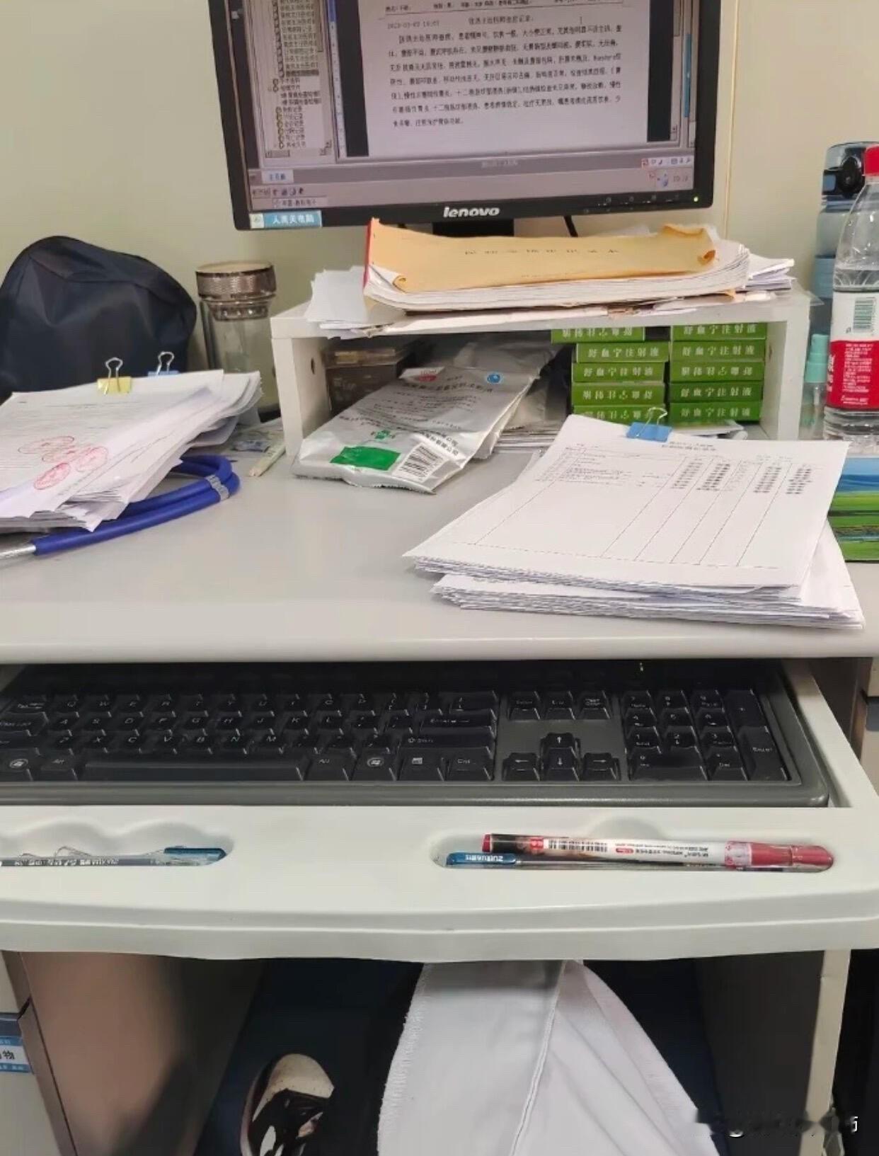 1992年，33岁了，已经没人找了...
92年的我，今年已经33了，日子像停不