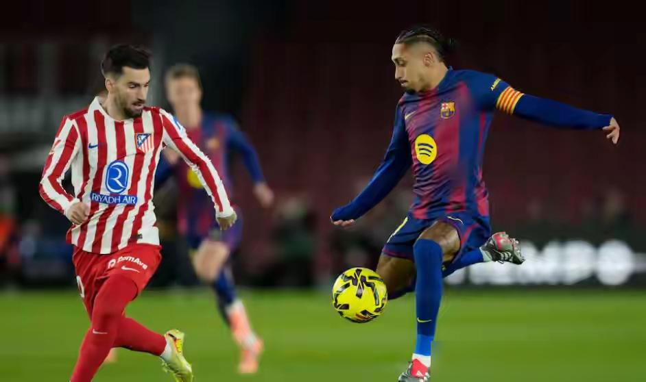 马竞真的是不争气，除了吃饭睡觉打皇马，遇到巴萨就怂了……！
​
巴萨3-1马竞，