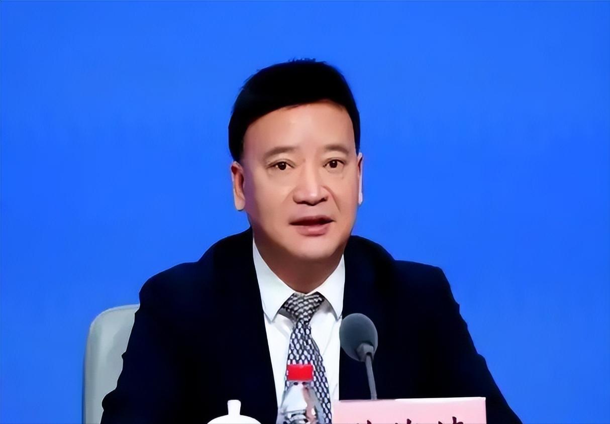陈海涛无可奈何！

广东宏远这次遇到的麻烦，恐怕不只是几场比赛没有打好那么简单。