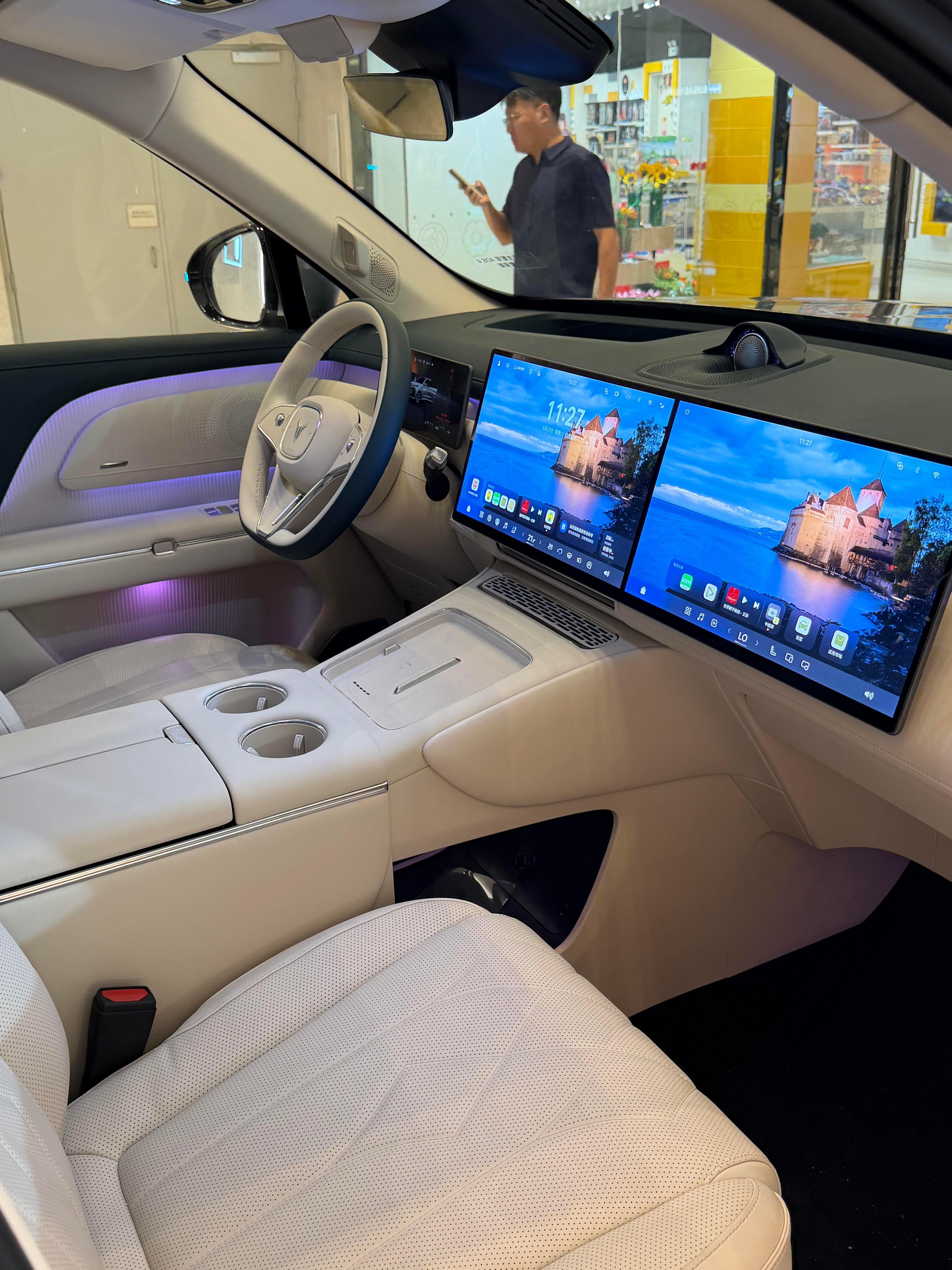 5米23大型SUV，插混版CLTC纯电350公里，1.5T混动系统零百5.2秒，