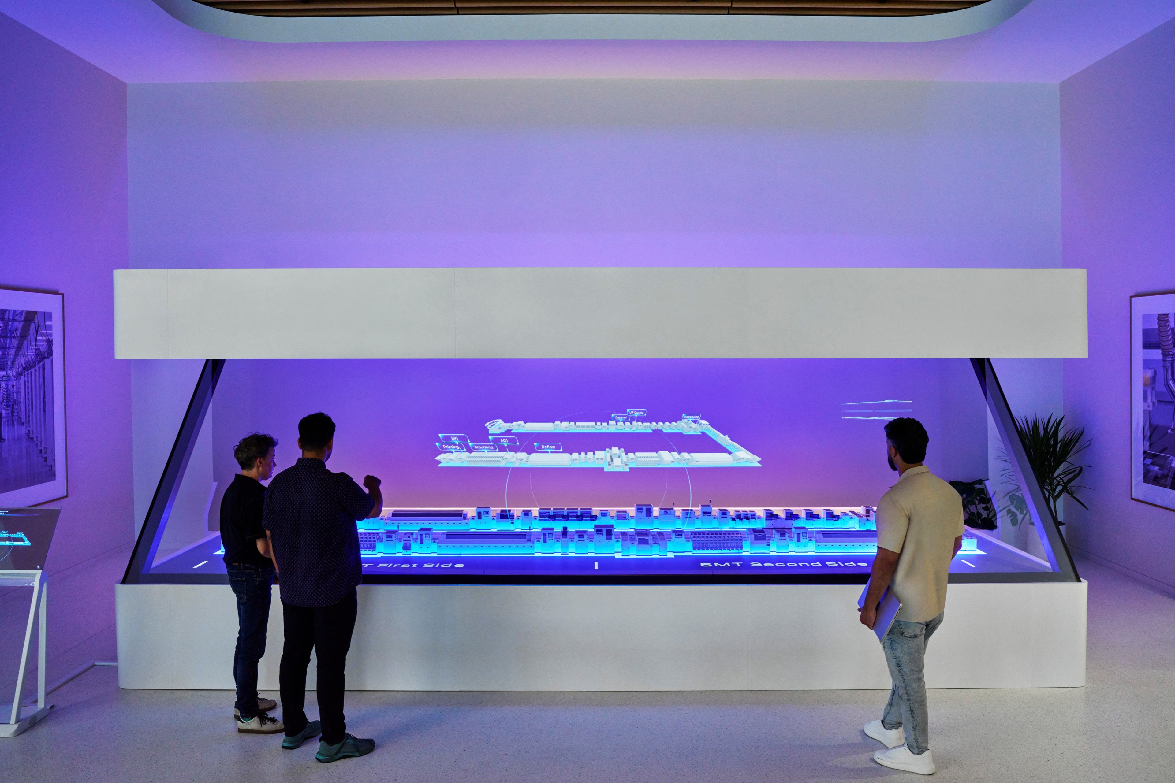 【Apple 在休斯顿开设先进制造中心】Apple 今日在休斯顿开设了全新的先进