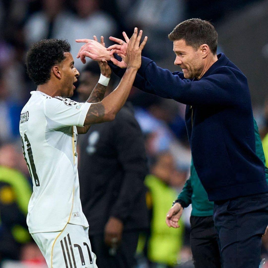 【马卡】阿隆索非常喜欢罗德里戈，这位教练对他简直着迷。罗德里戈现在被认为是首发球