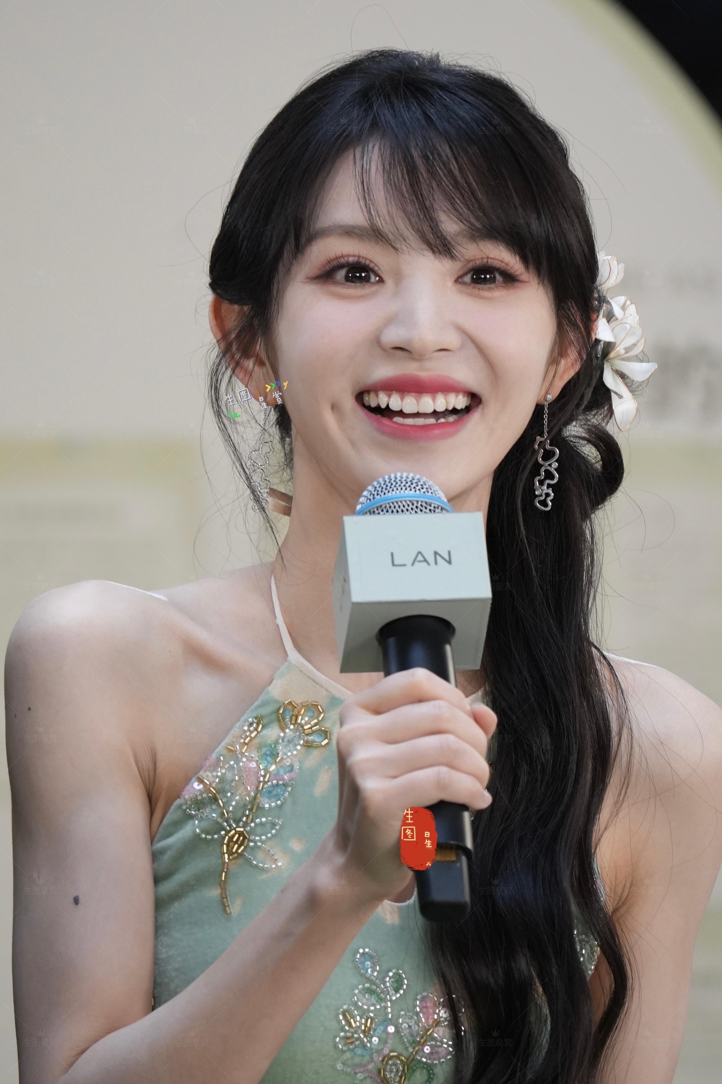 田曦薇杭州品牌活动小田公主驾到，美到犯规啦🧚♀️ 