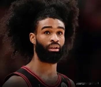 芝加哥公牛预计后卫科比-怀特（小腿）将在今天客场对阵犹他爵士的比赛中迎来赛季首秀