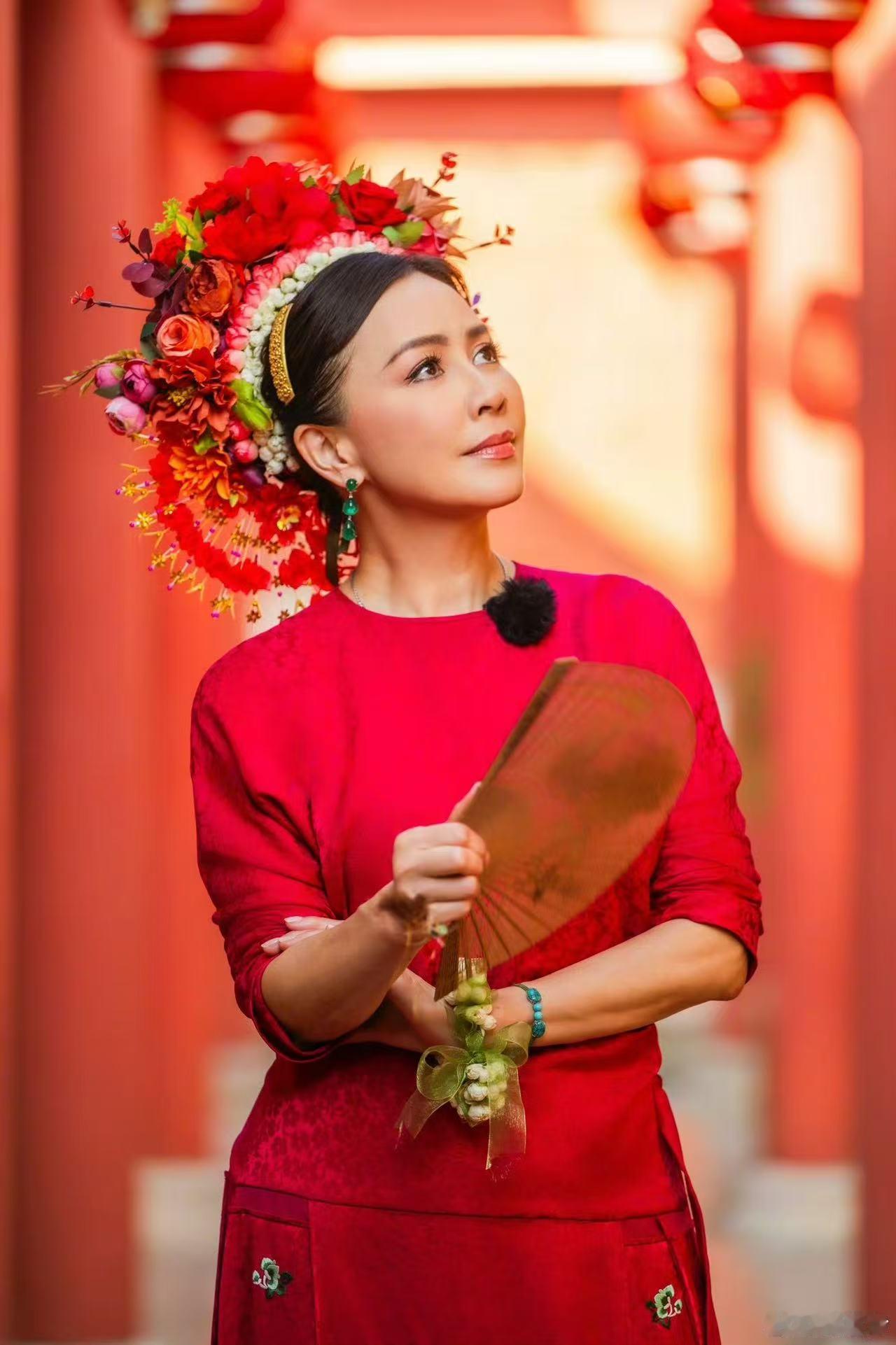 刘嘉玲泉州簪花刘嘉玲簪花刘嘉玲泉州簪花，好看，[送花花][送花花][送花花] ​