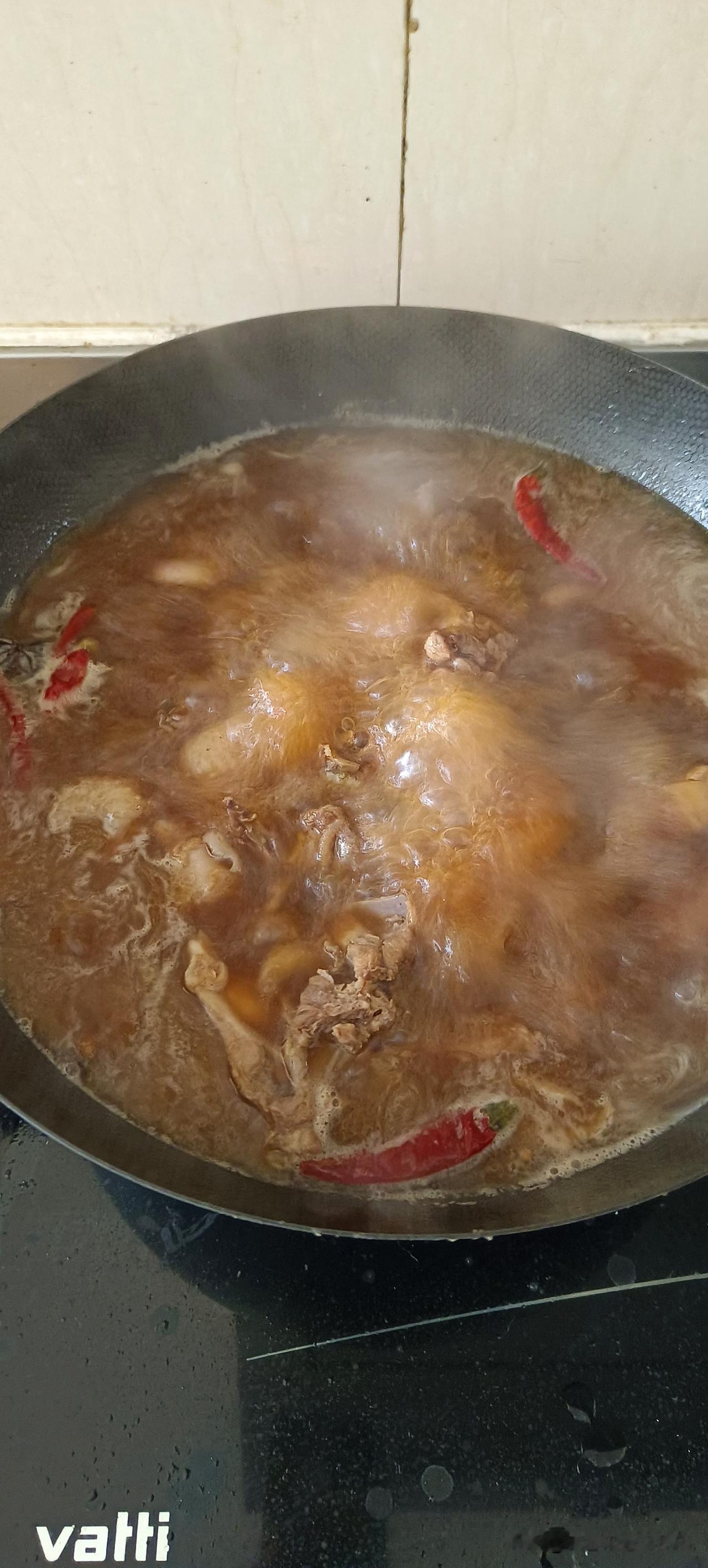 不听话的女儿终于把北京这么好的工作辞了。
今天早晨给我打电话说12点到家，警告我