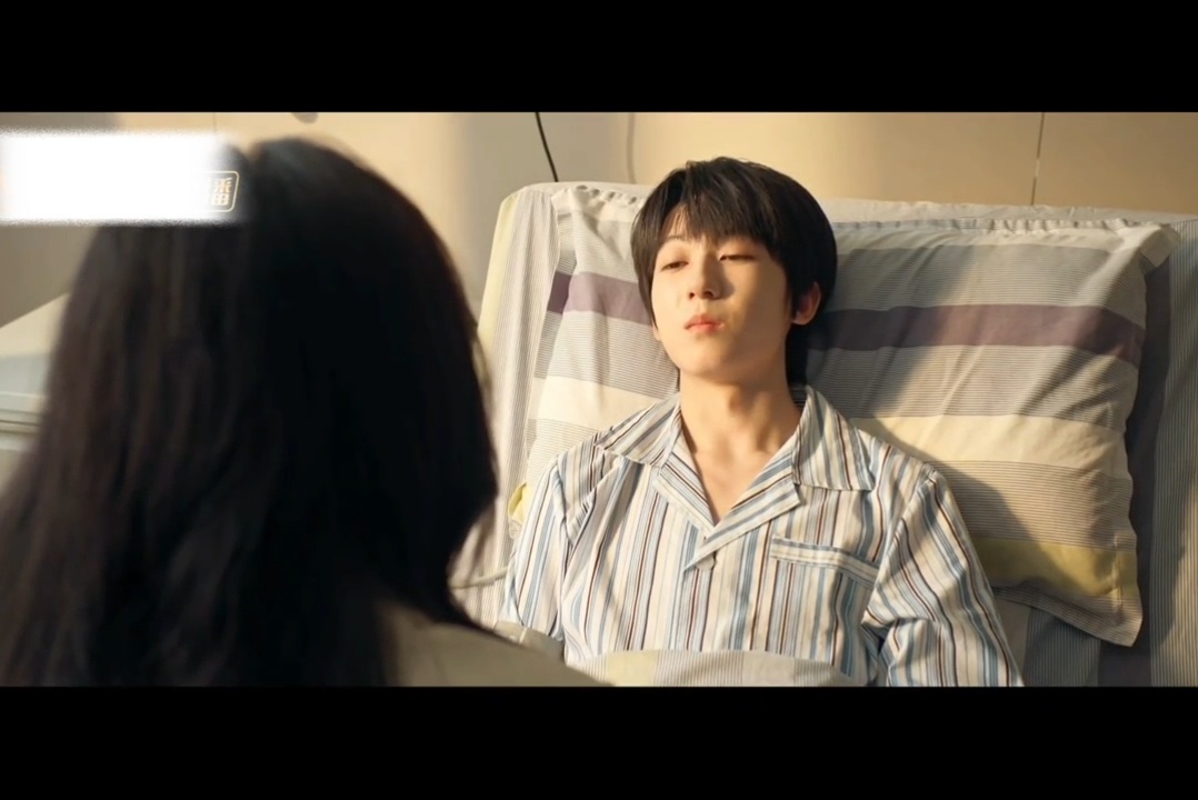 杨博文新剧代入妈妈视角心都碎了 周扬低血糖住院还满心愧疚，太懂事的小孩最让人心疼