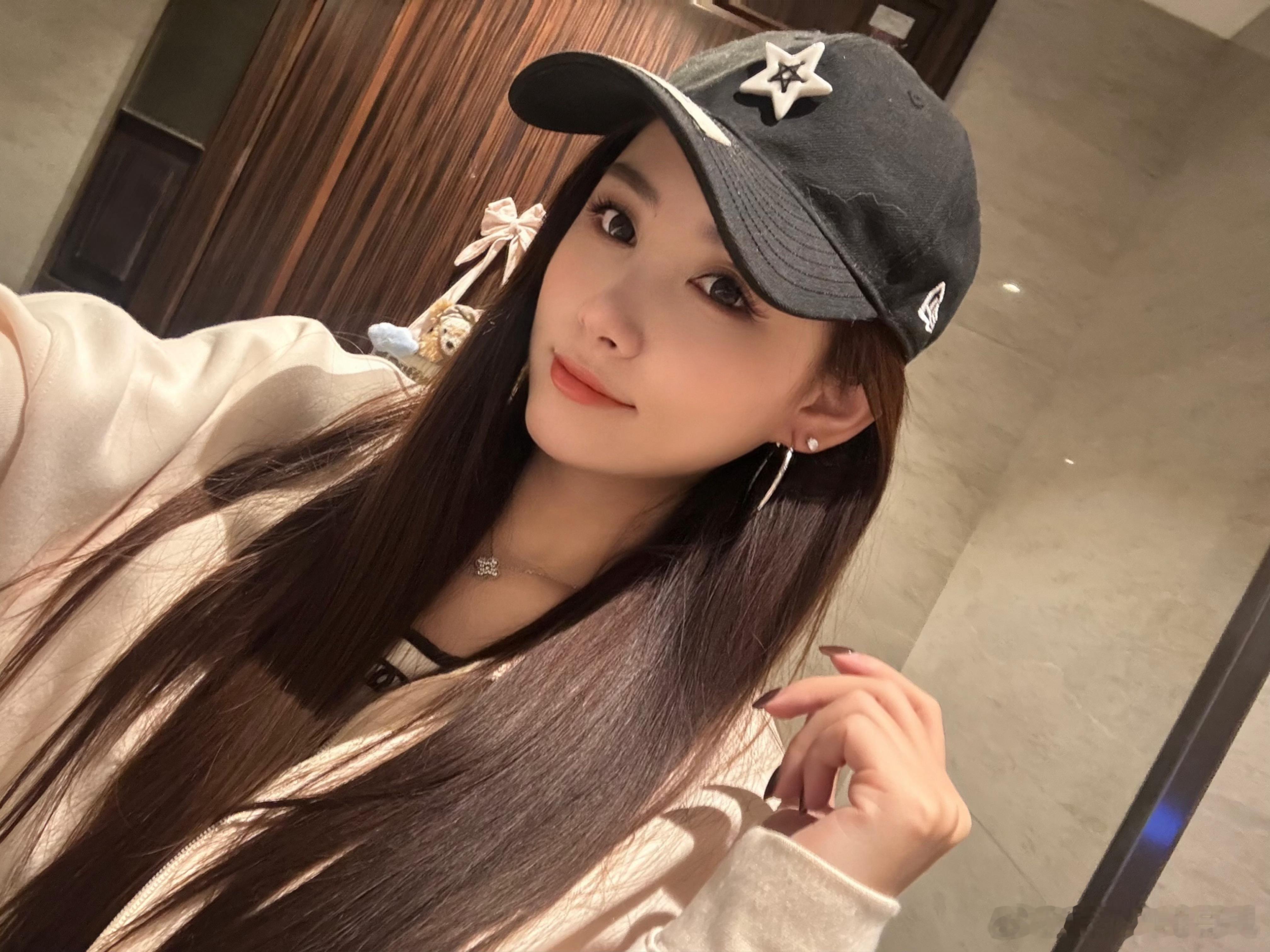 周末不愉快火速化了妆结果被朋友鸽子，任何一个女孩子都不能接受的程度[拜拜] ​​