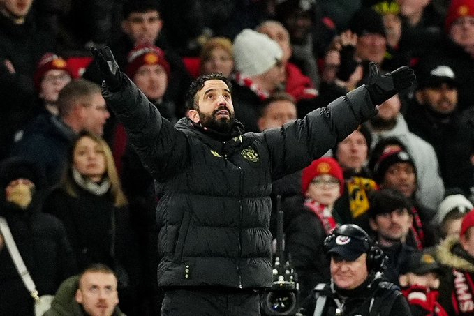 加里内维尔“他们让曼联变得更糟。每一次换人都令人匪夷所思。”如果齐尔克泽没有受伤