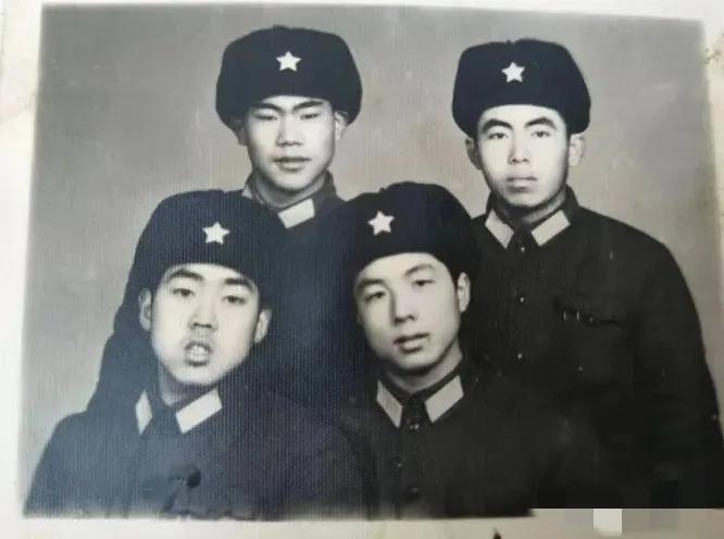 1976年，知青张连成不顾父母反对，娶了农村姑娘，10年后，带3孩子回来，谁知，