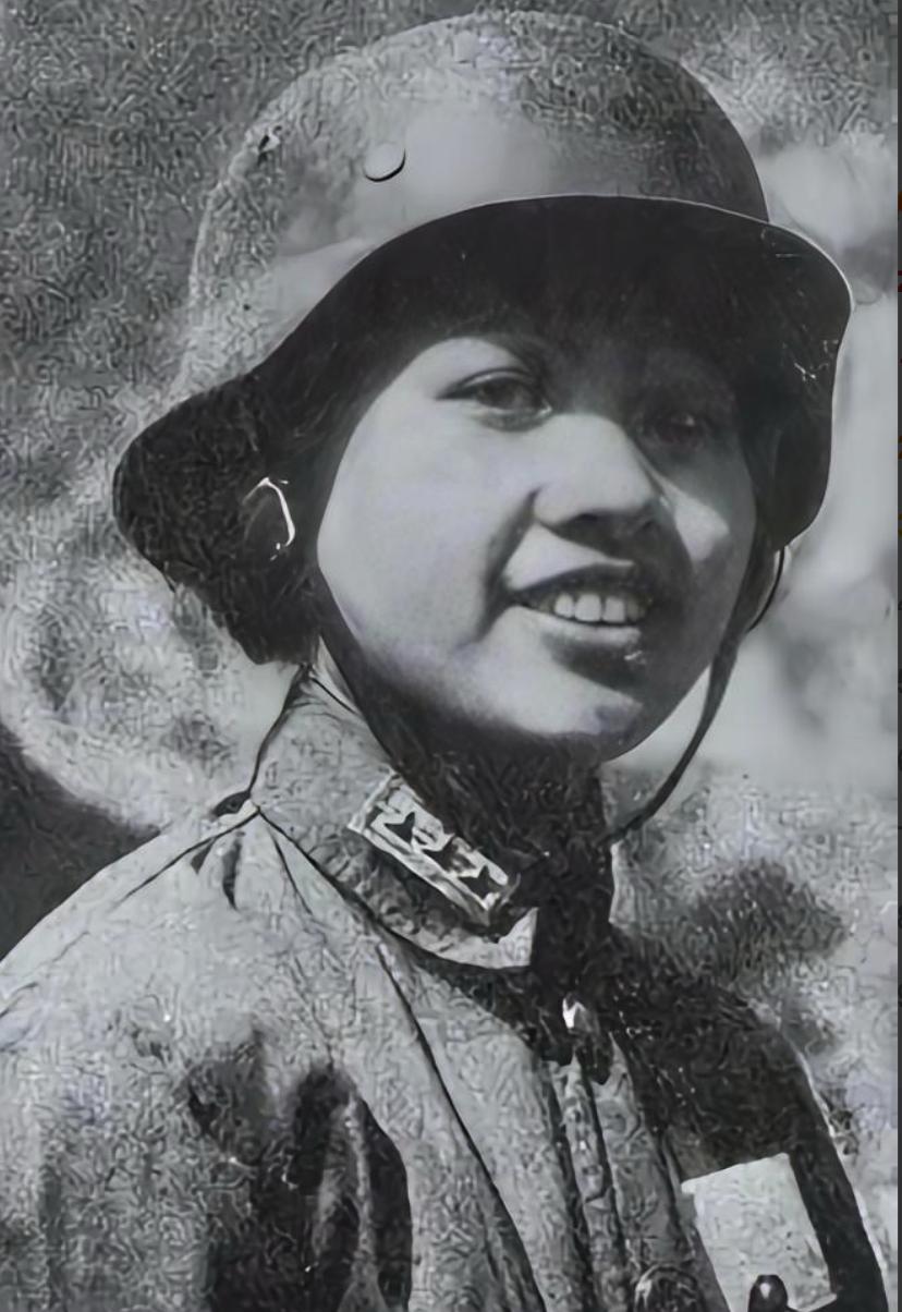 1942年，廖耀湘听闻远征军一女兵竟从野人山生还，惊得立刻接见，第一个动作竟是敬