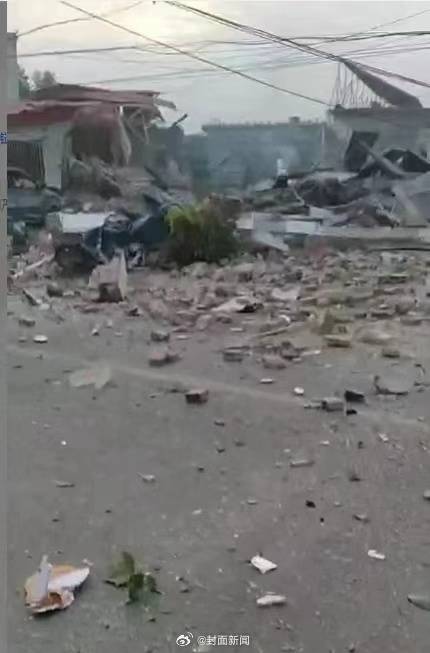 【官方通报：#河北一民房燃气爆炸致3人死亡#】7月24日，河北省邯郸市临漳县应急