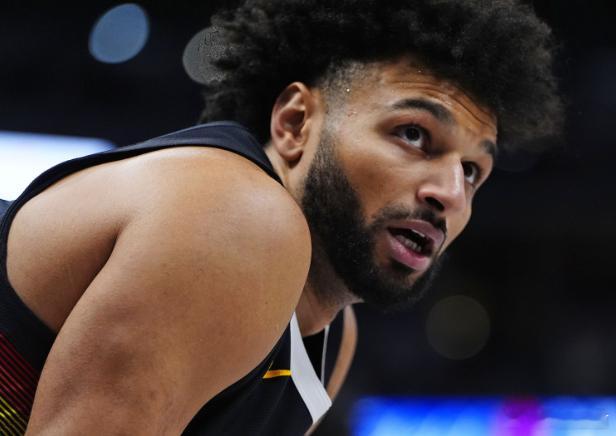 1月19日讯 NBA常规赛，掘金87-110不敌黄蜂。本场比赛，掘金球员贾马尔·