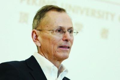 作为历史学家，我们的工作常常是做过去的看门狗。如果人们错用过去，我们就得在夜里吠