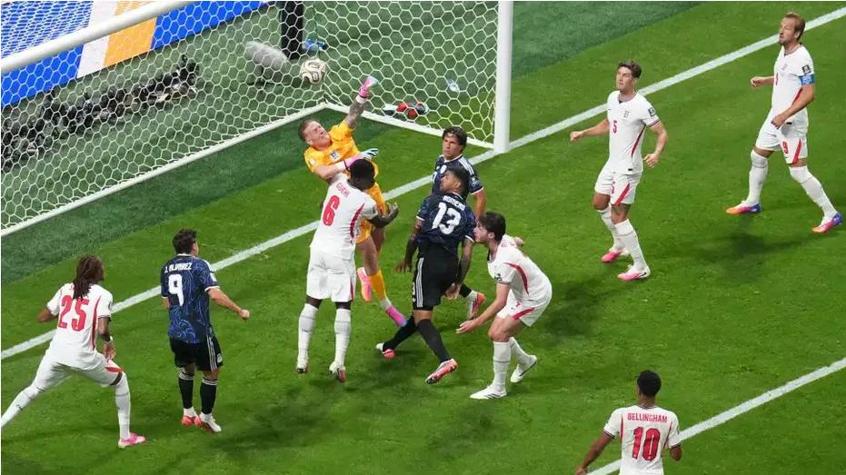 北京时间7月16日凌晨，2026美加墨世界杯半决赛，阿根廷2-1逆转英格兰拿下胜