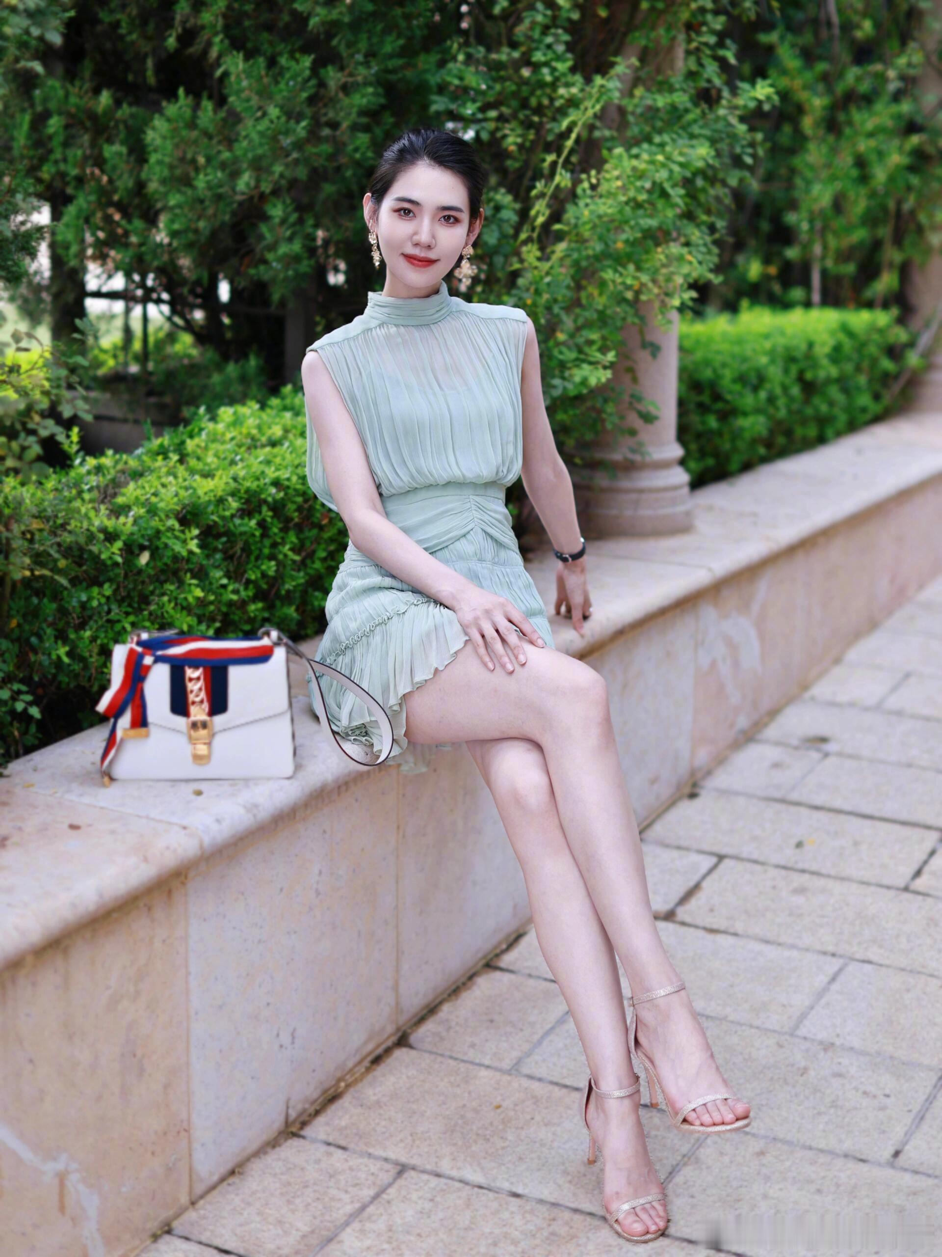 民族舞老师的身材与气质～ ​​​