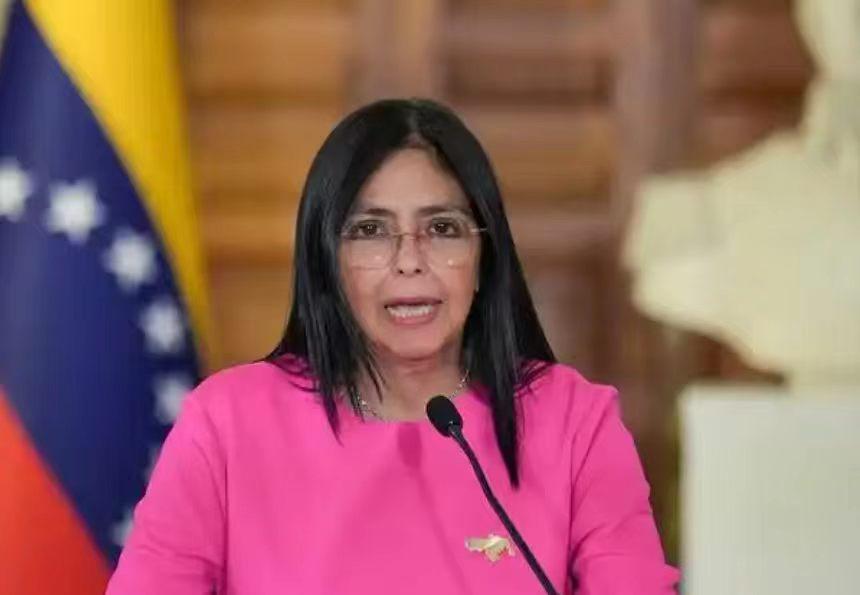 罗德里格斯的代总统任期其实已经结束了，但是现阶段，想要转正，也是障碍重重，成功率