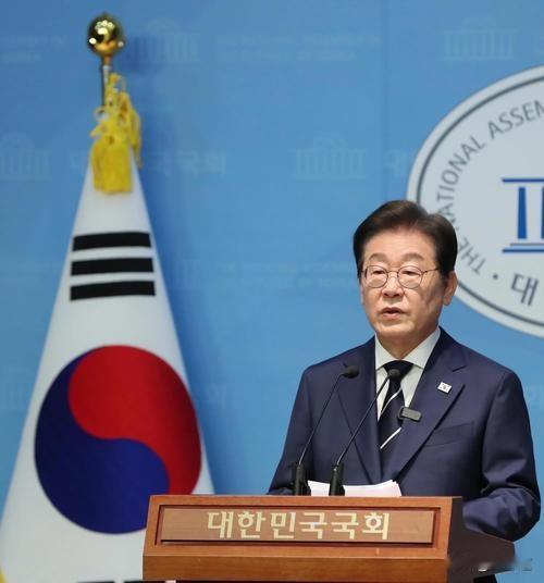创122年纪录！韩国遭遇史上最强热浪，李在明紧急划定全国国家灾难状态
 
  当