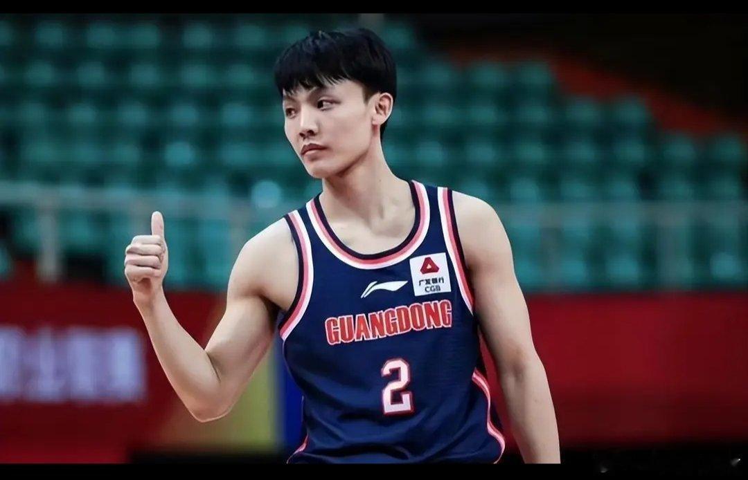 网传徐杰交易到北控男篮 不少广东自媒体爆出消息，北控男篮已经第三次正式向广东宏远