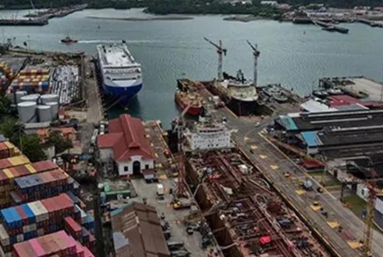 巴拿马这是急眼了？

中远海运暂停巴尔博亚港业务，巴拿马官员立马跳出来喊话“期望