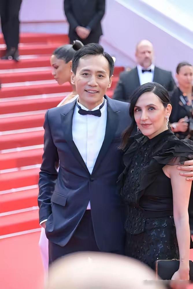 刘烨
安然
夫妻照