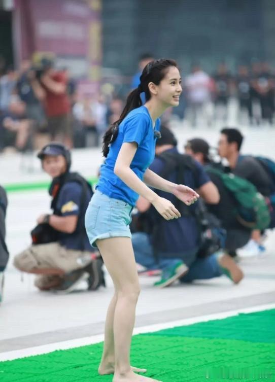 第一次看跑男的时候，真的被杨颖惊艳到了，这应该是她的颜值巅峰吧！ ​​​