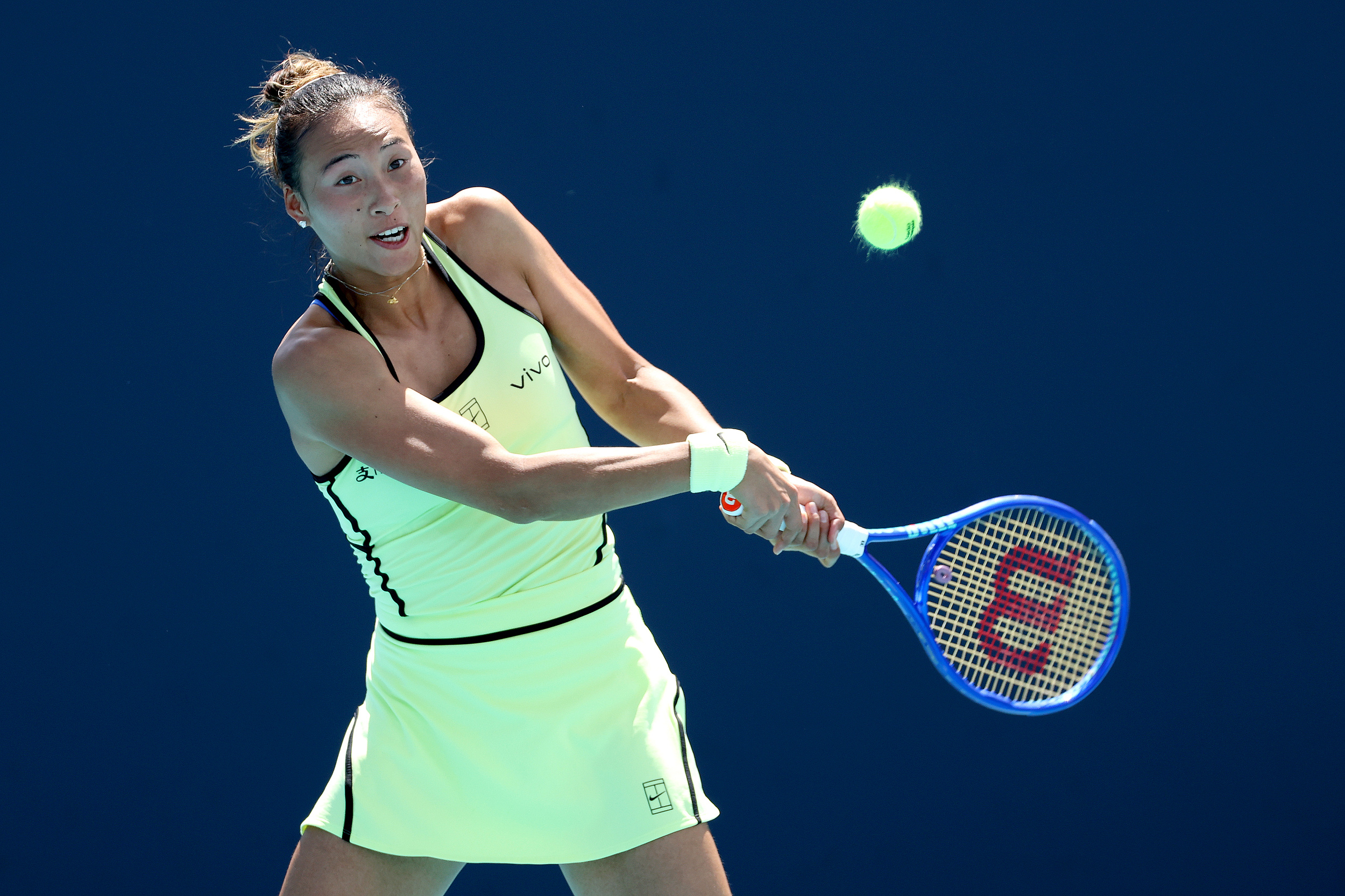 郑钦文2比1凯斯恭喜郑钦文！4-6/6-2/6-4逆转凯斯，闯入迈阿密16强，全